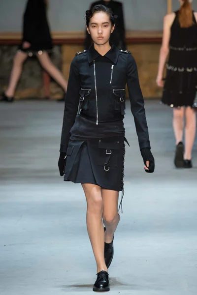 Look 23